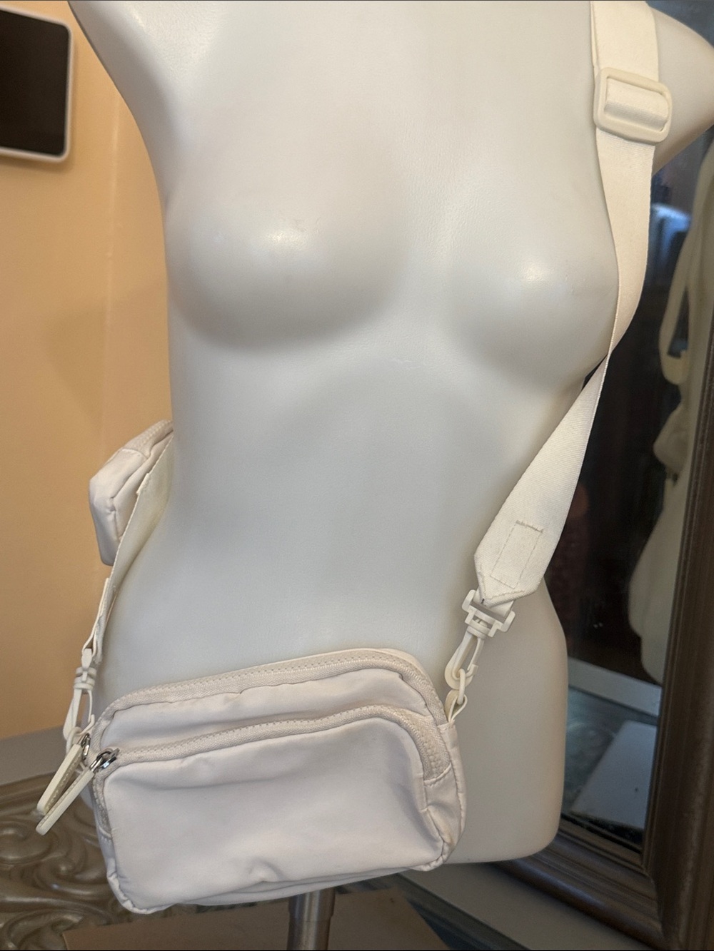 American Eagle Outfitters White Cream Crossbody Sling Bag